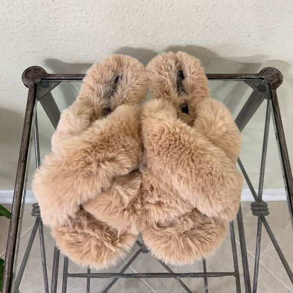 Dolce Vita slippers women’s US size 7 Faux Fur SOFT. - Picture 2 of 7